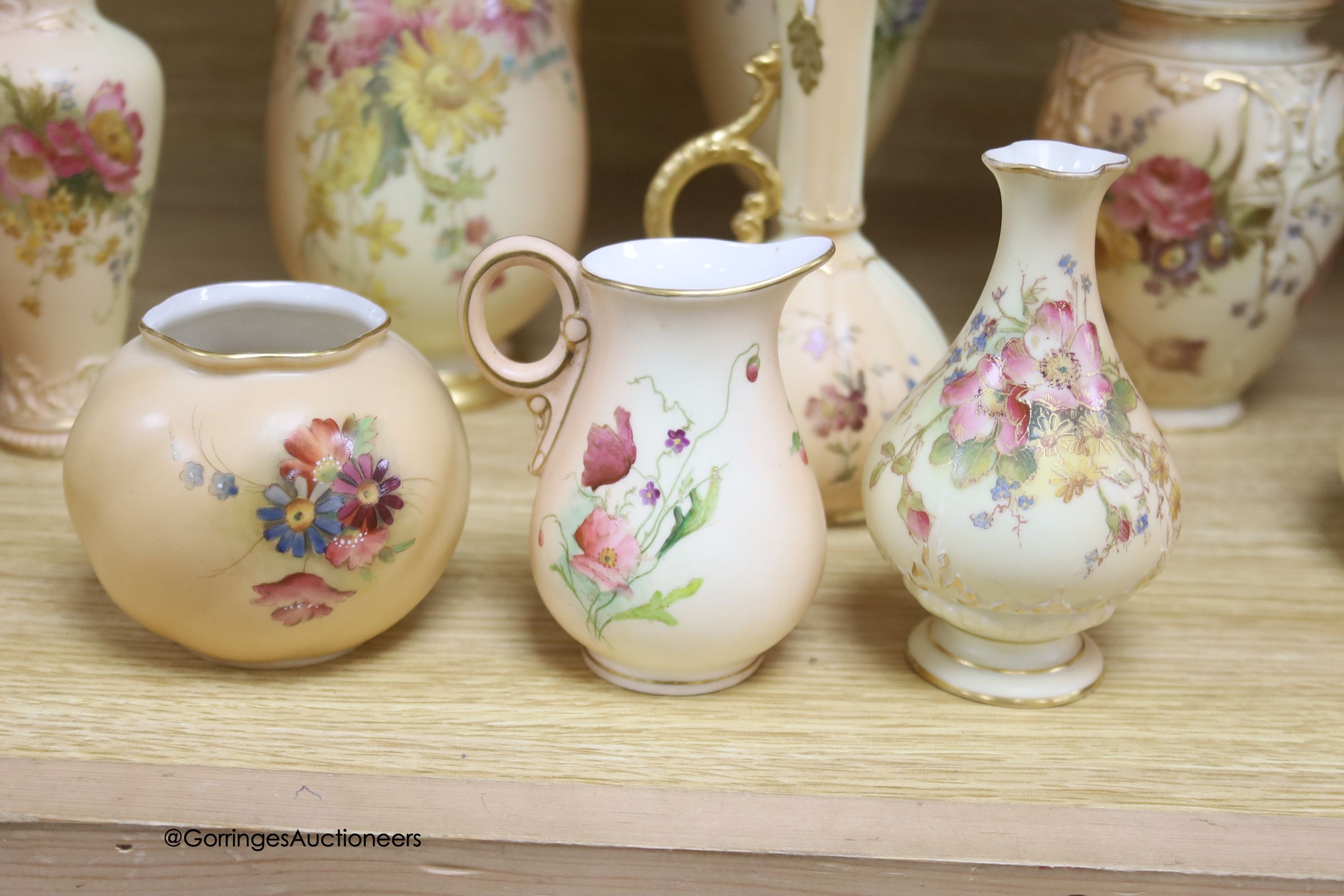 A collection of Worcester ivory blush ceramics, tallest 21cm (10)